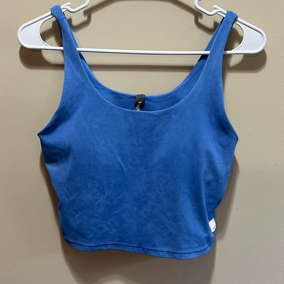 Vuori Tops - NWOT VUORI Daily Crop Tank Top Baltic Built in Bra SMALL K28